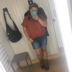 Meet your Posher, Kenzi